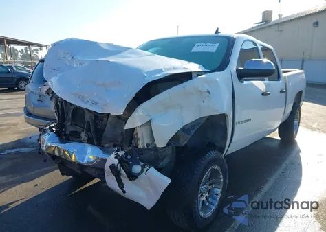 2008 Chevrolet Silverado 1500 Ls z USA, uszkodzony, nr VIN 2GCEC13C281194197